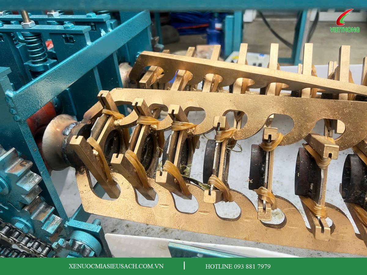 phụ kiện máy bào vỏ mía hoạt động chơn tru